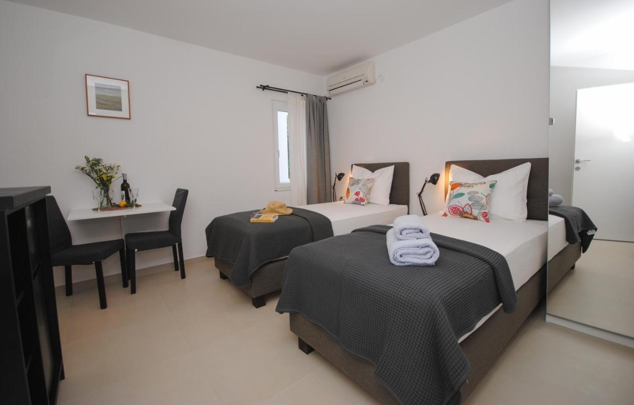 Rooms Dilk Вис Екстериор снимка