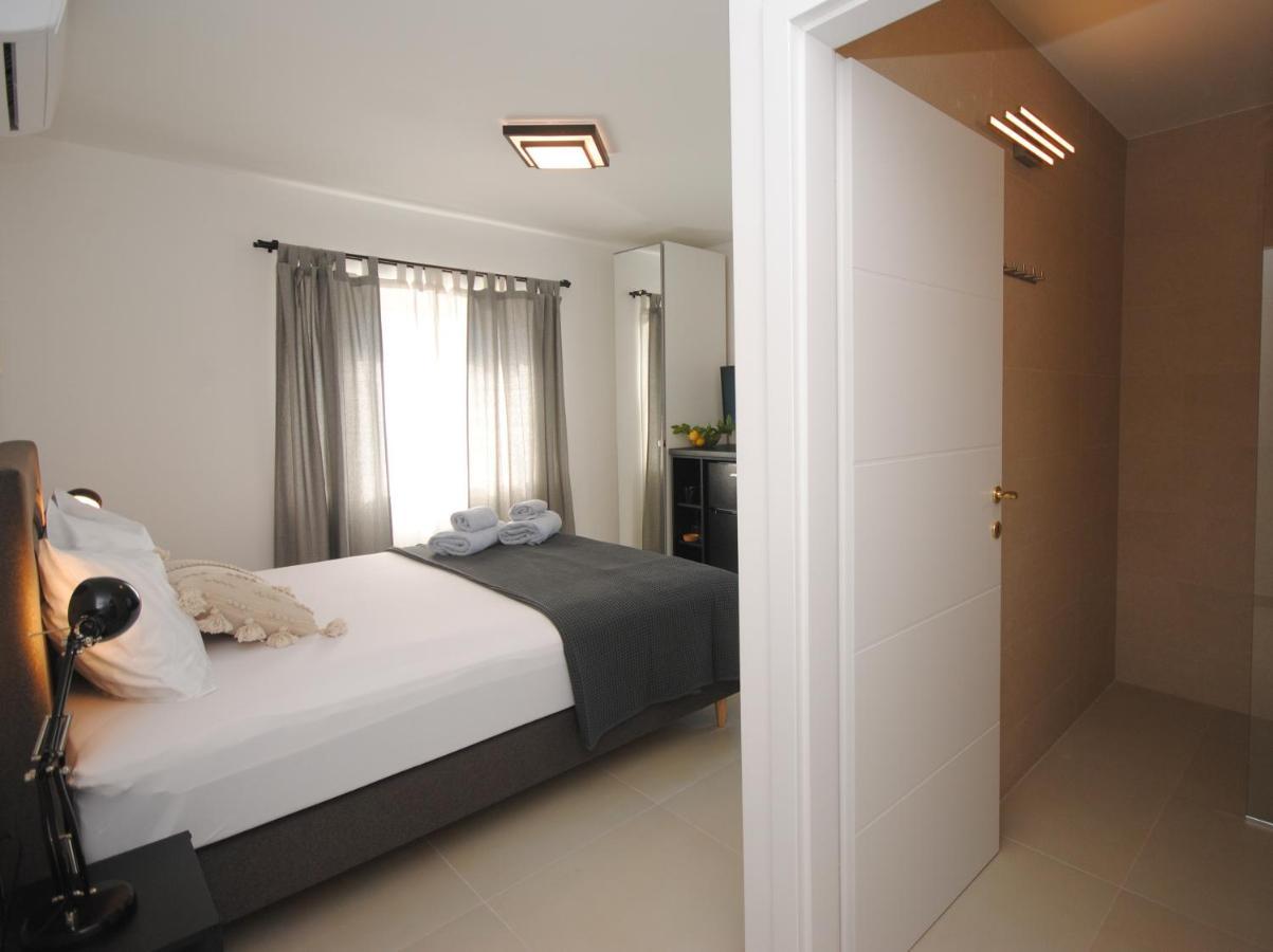 Rooms Dilk Вис Екстериор снимка