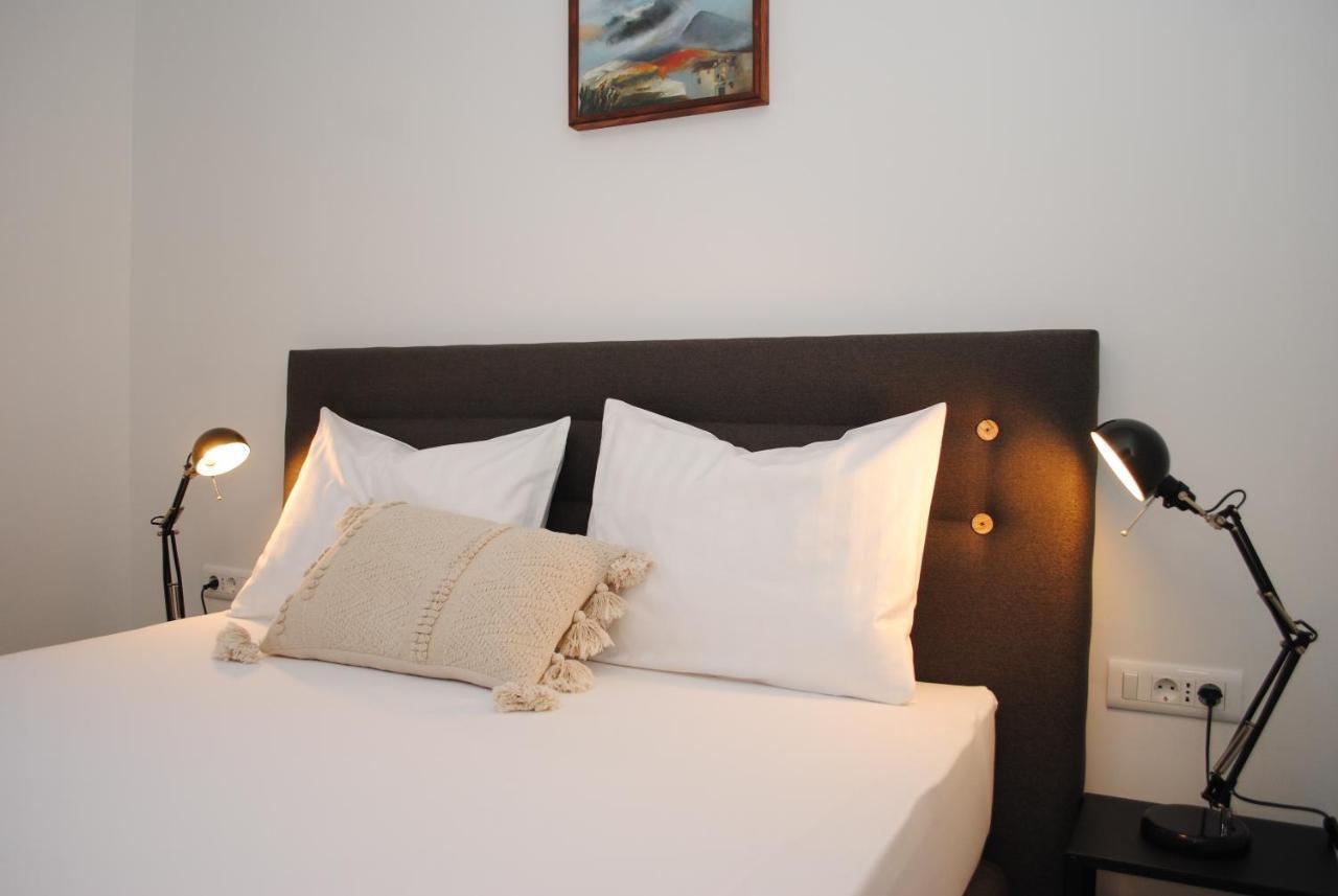 Rooms Dilk Вис Екстериор снимка
