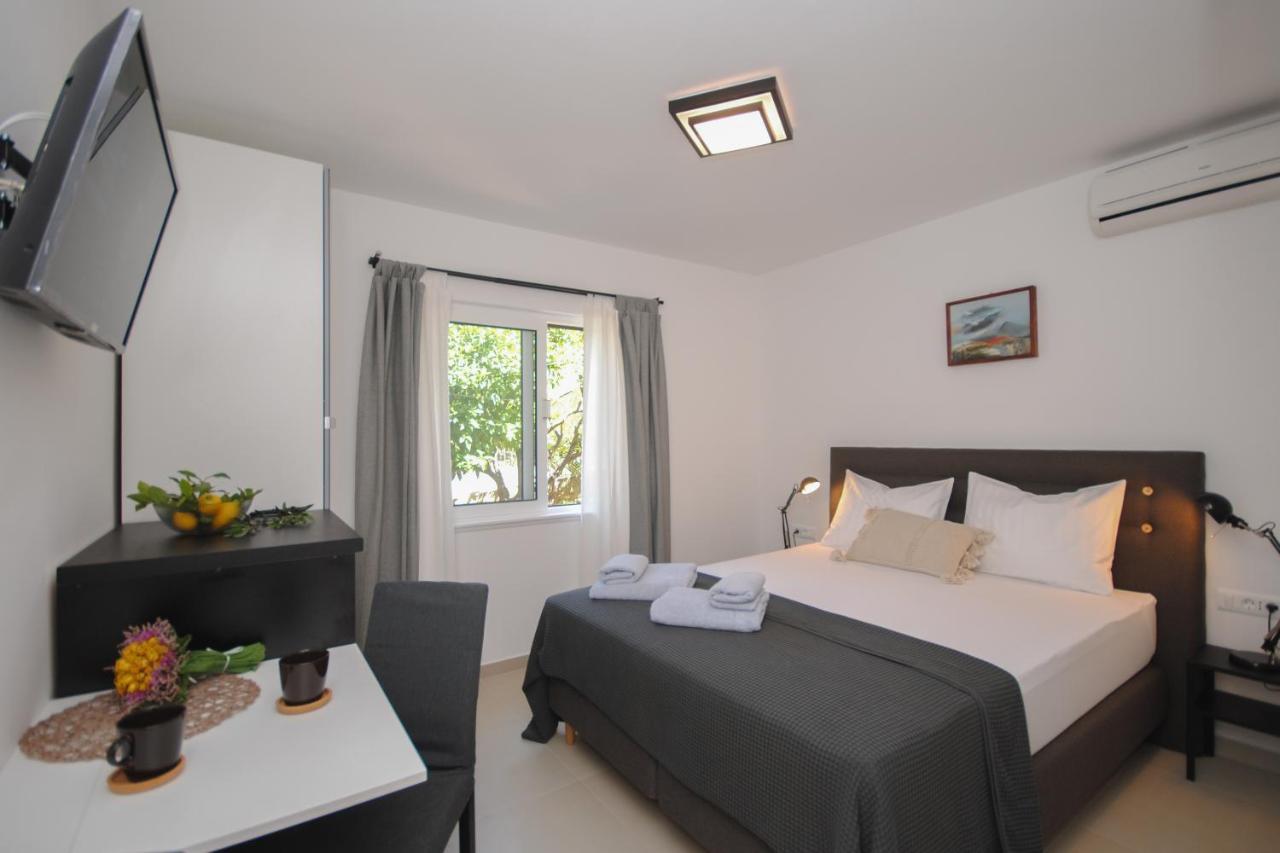 Rooms Dilk Вис Екстериор снимка